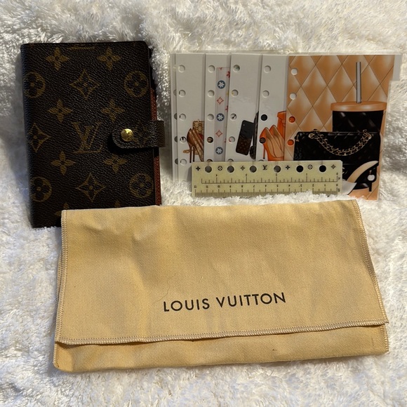 Louis Vuitton PM Agenda - Picture 1 of 9
